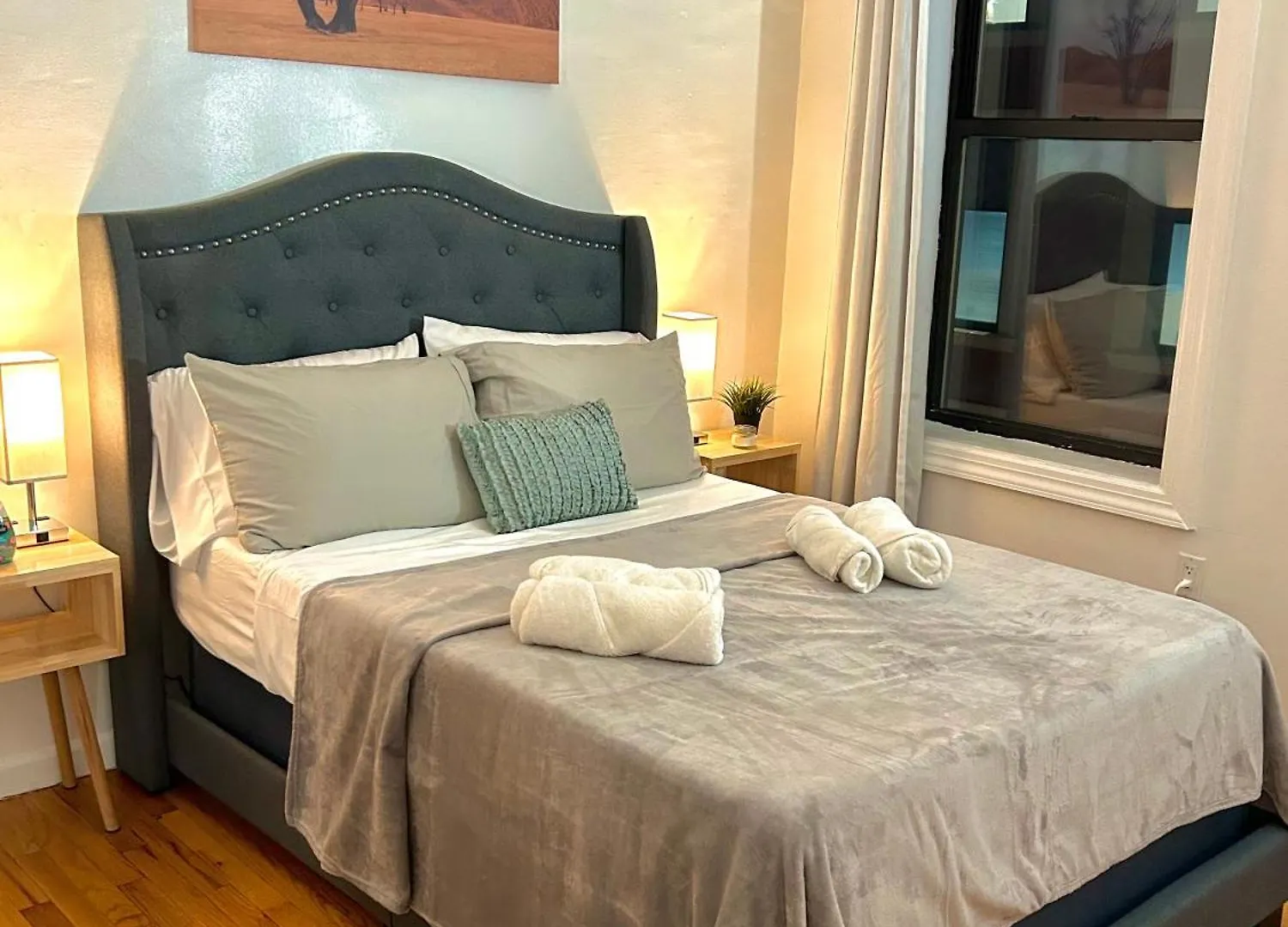 Spacious 2 Bedroom In East Village Nyc New York 0*,
